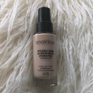 Smashbox liquid foundation